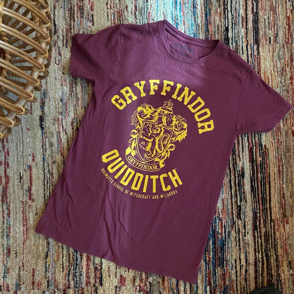 Gryffindor Quidditch T-Shirt Size S